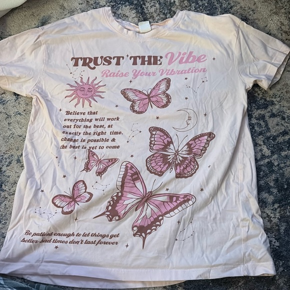 graphic t shirt - Picture 1 of 1